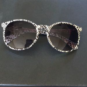 Kenneth Cole Reaction snakeskin print sunglasses